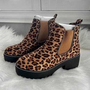 𝅺NIB Tinstree Animal Print Platform Women's Boots Size 7.5